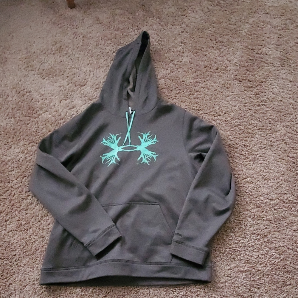 Under armour hoodie 🦌🦌🦌